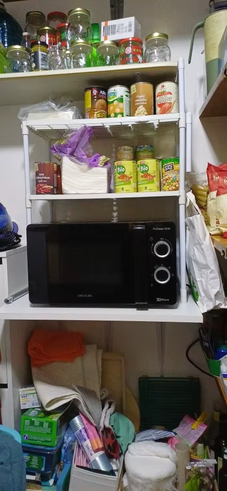 Support de rangement pour four à micro-ondes
